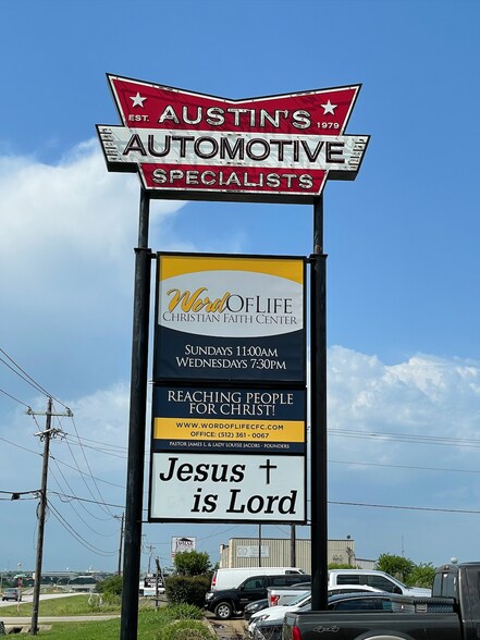 More Photos Of 118 Trademark Dr, Buda Unknown For Lease