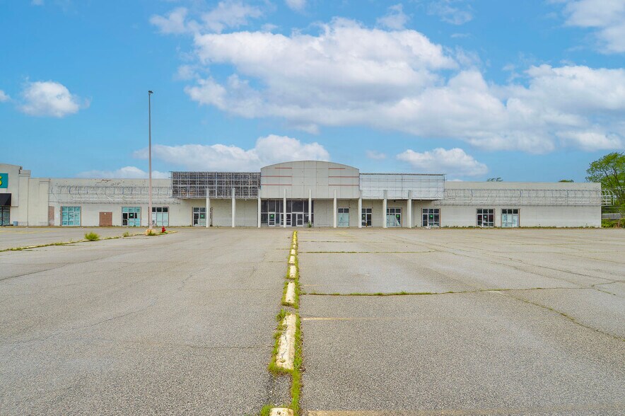 More Photos Of 1200 Camp Jackson Road, Cahokia Heights General Retail For Sale