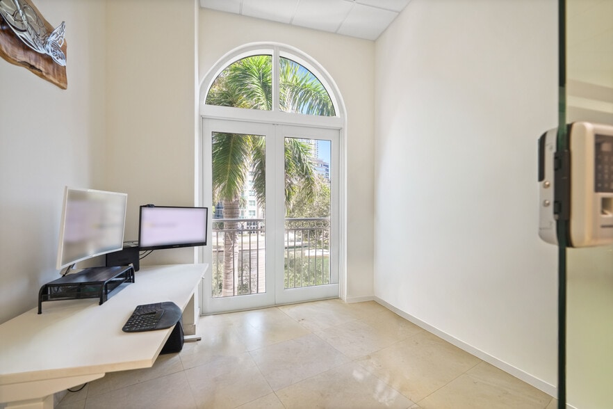 More Photos Of 511 SE 5th Ave, Fort Lauderdale Apartments For Sale