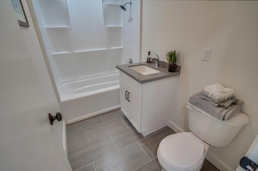 More Photos Of 1512 Sherman Pl, Long Beach Apartments For Sale