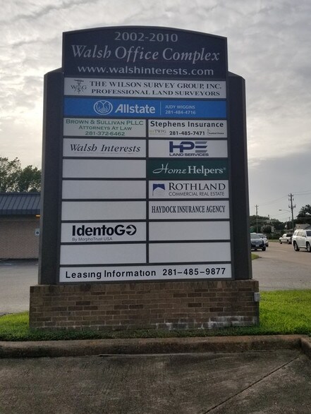 More Photos Of 2006 Broadway St, Pearland Medical For Lease