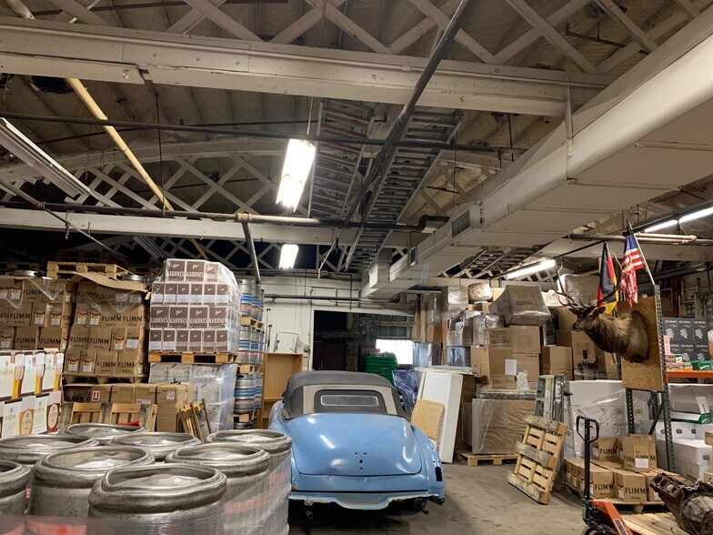 More Photos Of 4507-4515 N Kedzie Ave, Chicago Warehouse For Sale