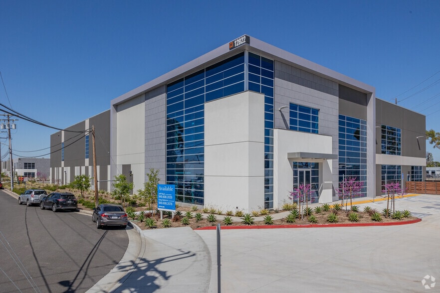 More Photos Of 12772 Monarch St, Garden Grove Warehouse For Lease