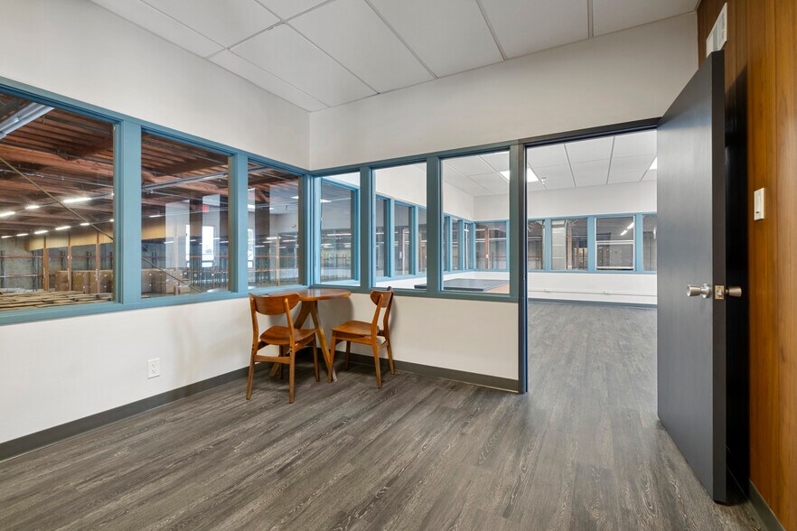 More Photos Of 430 Valley Dr, Brisbane Warehouse For Lease