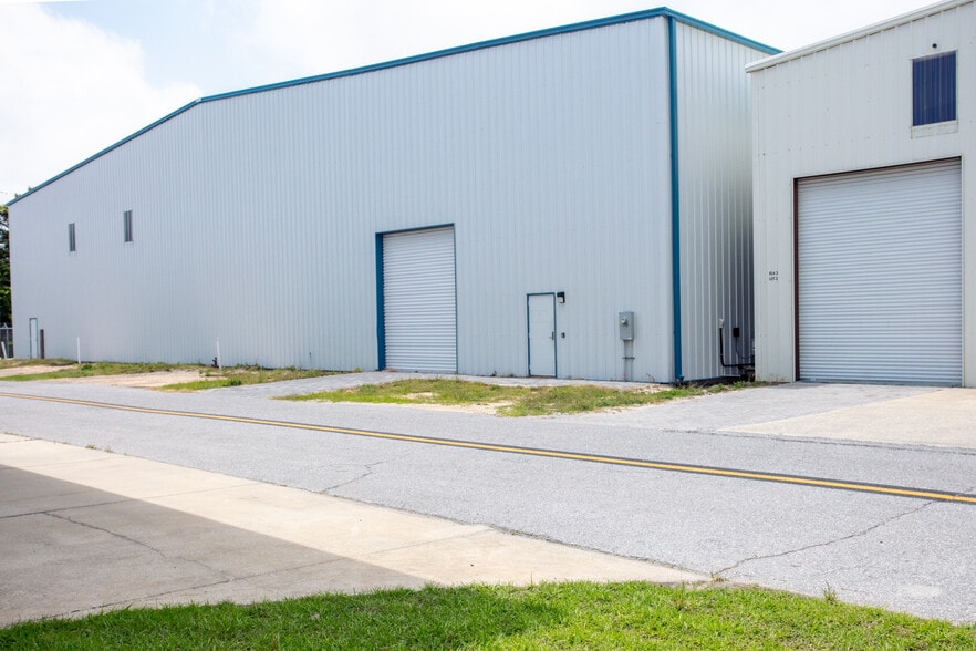 More Photos Of 1001 Airport Rd, Destin Airplane Hangar For Sale