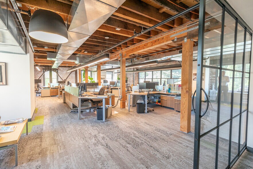 More Photos Of 1100 R St, Sacramento Loft Creative Space For Sale