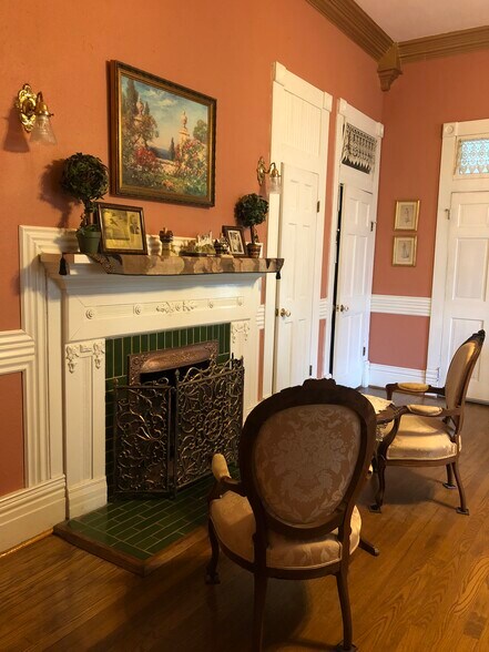 More Photos Of 611 W Woldert St, Tyler Hospitality For Sale
