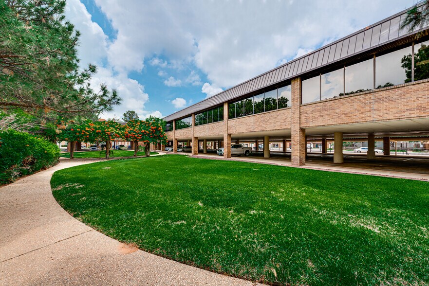 More Photos Of 4305 N Garfield St, Midland Medical For Lease