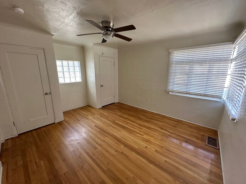 More Photos Of 1005 Carlisle Blvd SE, Albuquerque Apartments For Sale