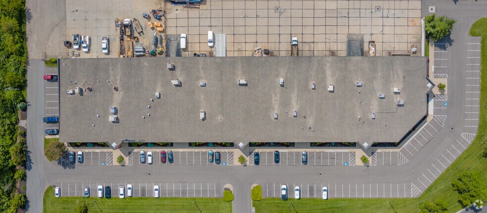 More Photos Of 6305-6355 Centre Park Dr, West Chester Light Distribution For Lease