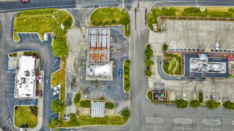 More Photos Of 401 Raleigh Rd, Henderson Convenience Store For Lease