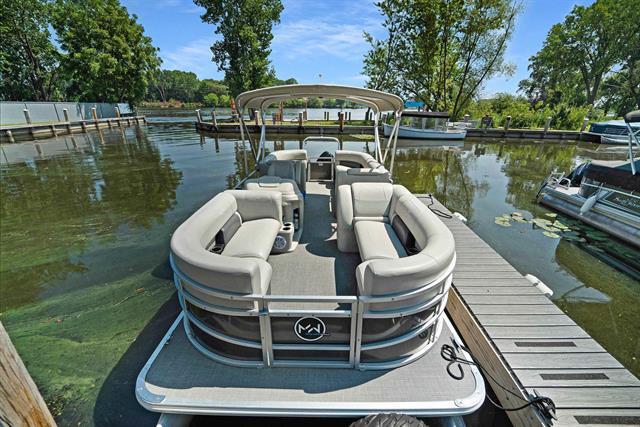 More Photos Of 1000 Bauman St, Oshkosh Marina For Sale