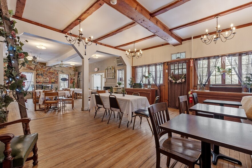 More Photos Of 61-63 Glenallen St, Winchendon Restaurant For Sale