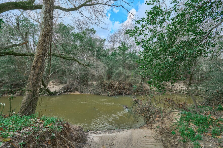 More Photos Of TBD Crockett Martin, Conroe Land For Sale