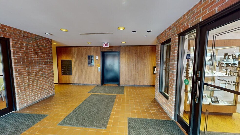 More Photos Of 1220 Meadow Rd, Northbrook Medical For Lease