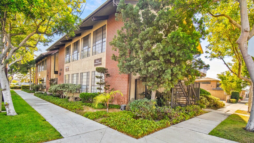 More Photos Of 800 E Wardlow Rd, Long Beach Loft Creative Space For Lease