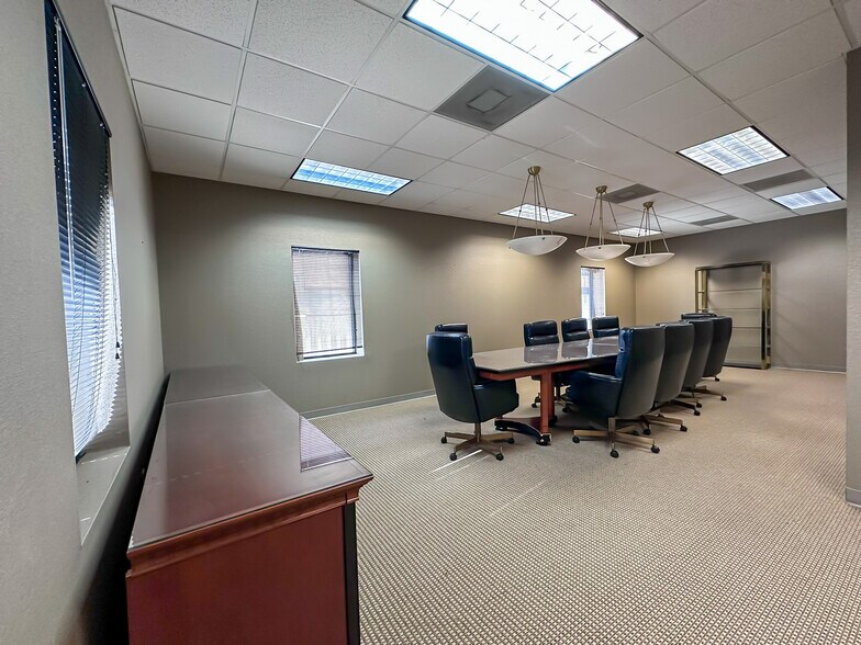 More Photos Of 2115 Harden Blvd, Lakeland Medical For Lease