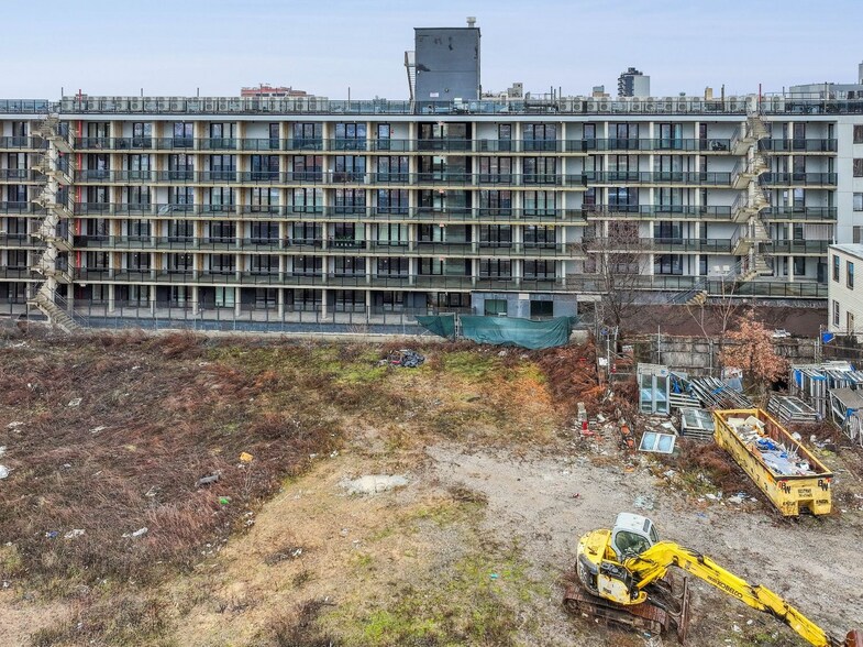 More Photos Of , Brooklyn Unknown For Sale