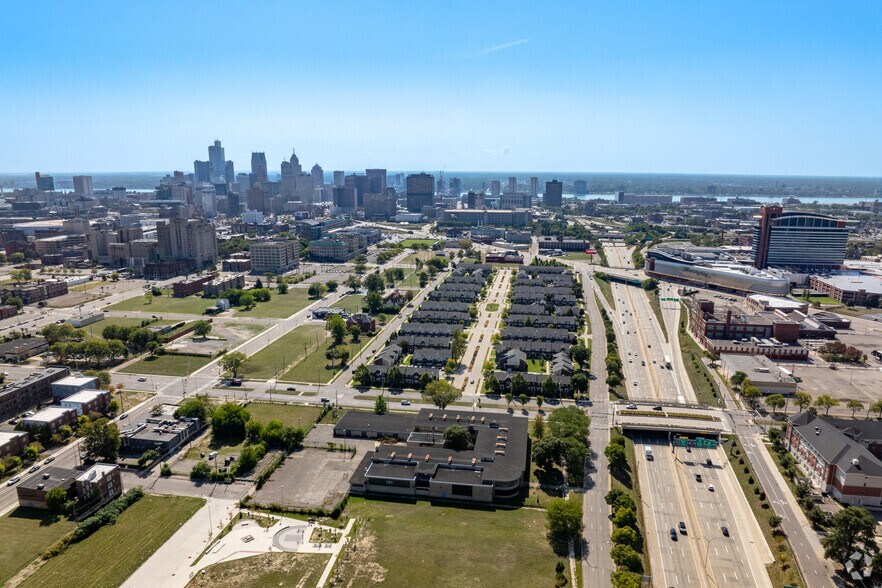 More Photos Of 3550 John C Lodge Fwy, Detroit Schools For Sale