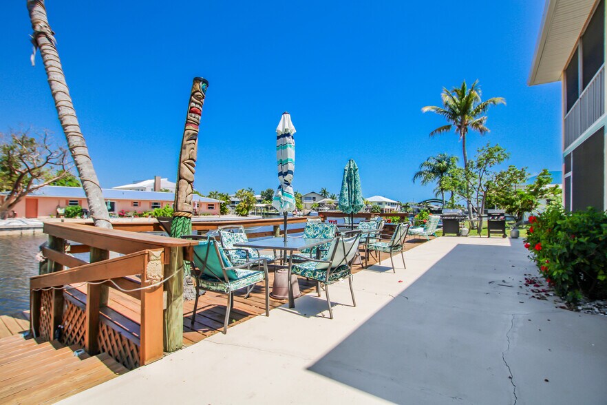 More Photos Of 3226 Stringfellow Rd, Saint James City Apartments For Sale