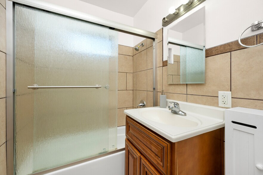 More Photos Of 9833 Walnut St, Bellflower Apartments For Sale