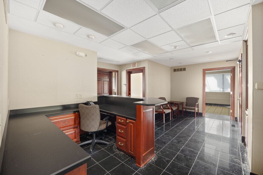 More Photos Of 3114 N Belt Hwy, Saint Joseph Fast Food For Sale