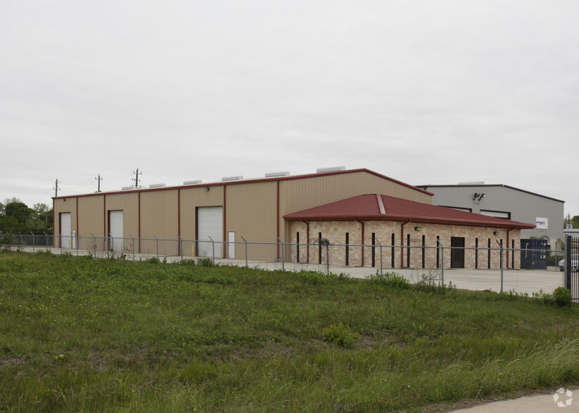 Primary Photo Of 4322 South Dr, Houston Warehouse For Lease