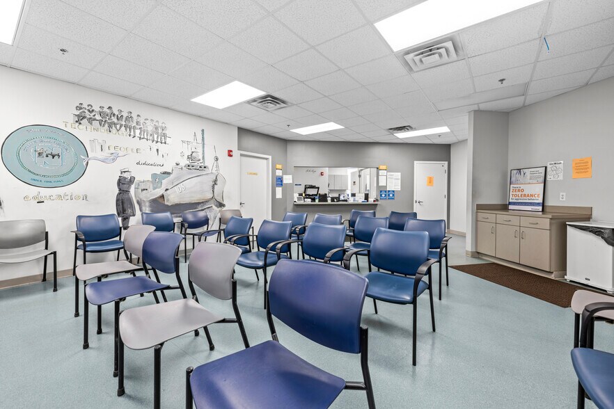 More Photos Of 801 Poindexter St, Chesapeake Office For Sale