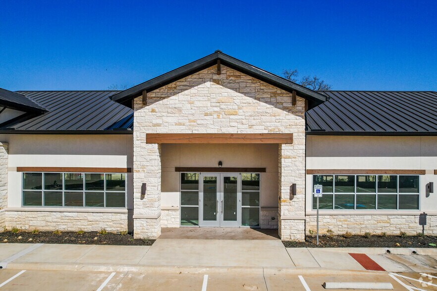 More Photos Of 515 S Kimball Ave, Southlake Medical For Lease