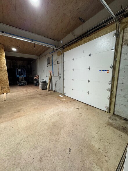 More Photos Of 7 Ruscitti Rd, New Windsor Township Flex For Lease