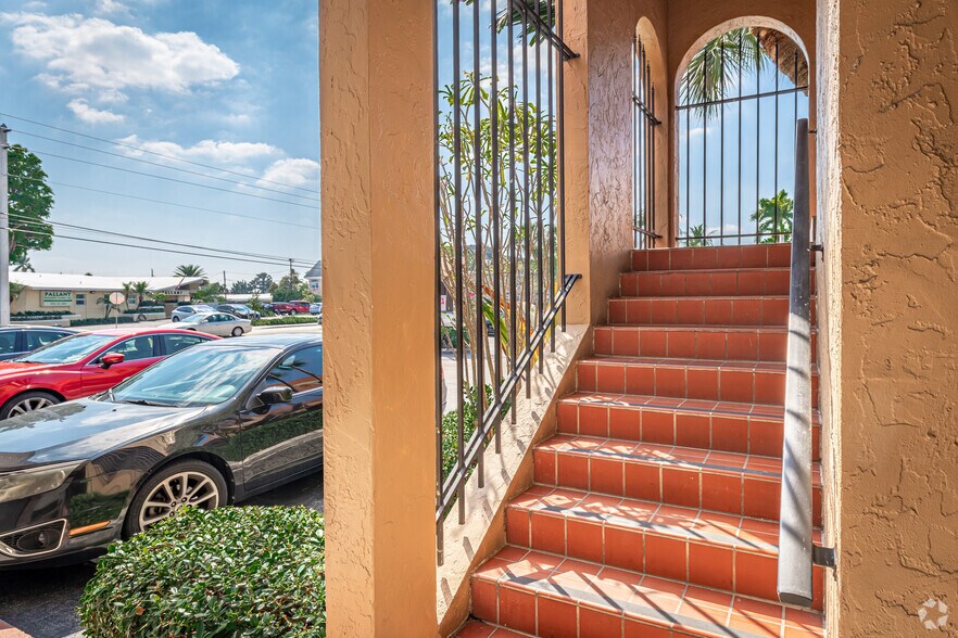 More Photos Of 1881 NE 26th St, Wilton Manors General Retail For Lease