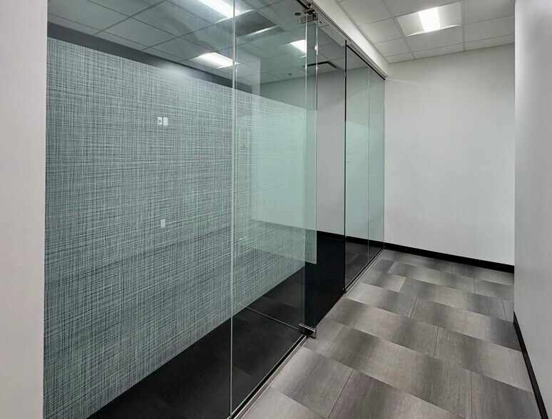 More Photos Of 523 Med Ct, San Antonio Freestanding For Lease