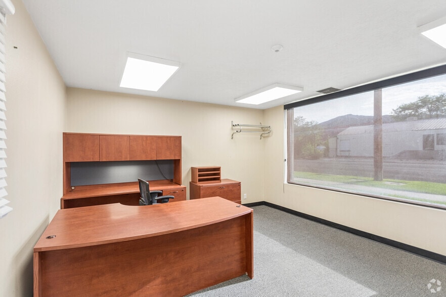 More Photos Of 477 N 100 W, Cedar City Warehouse For Lease