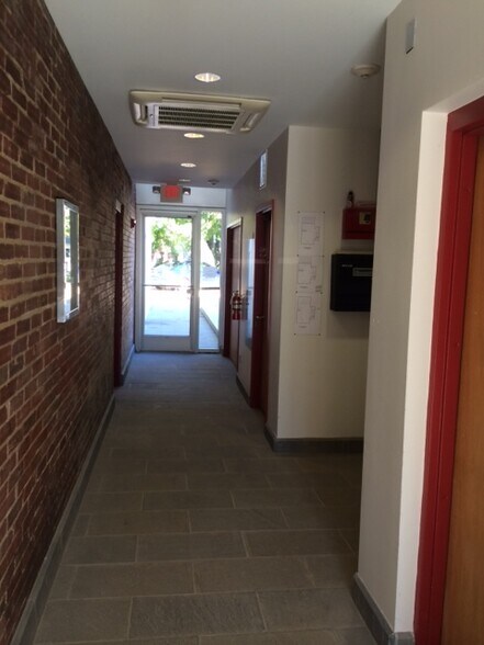 More Photos Of 301 E Main St, Remington Office For Lease