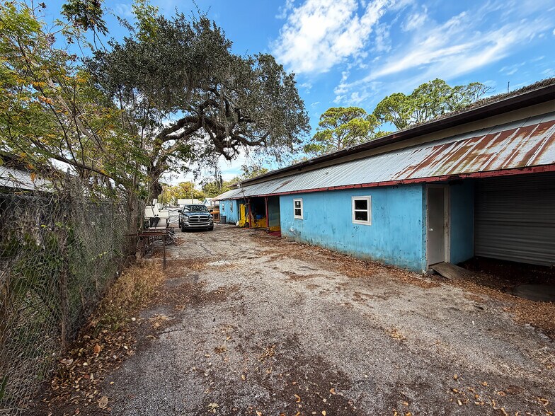 More Photos Of 6028 Pine Hill Rd, Port Richey Freestanding For Sale