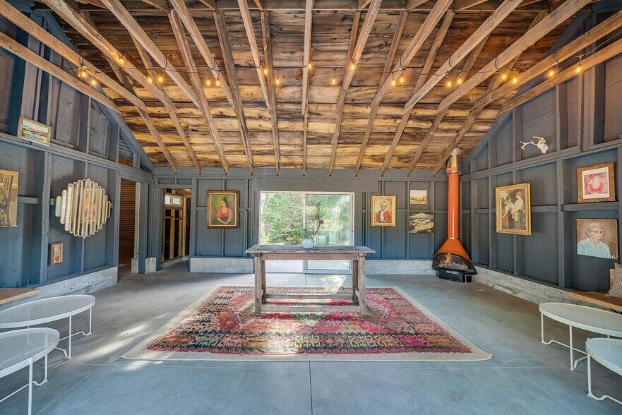 More Photos Of 25807 State Highway 189, Twin Peaks Hotel For Sale