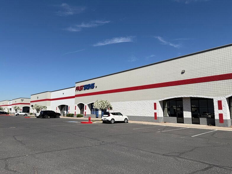 More Photos Of 500-600 N Bullard Ave, Goodyear Unknown For Lease