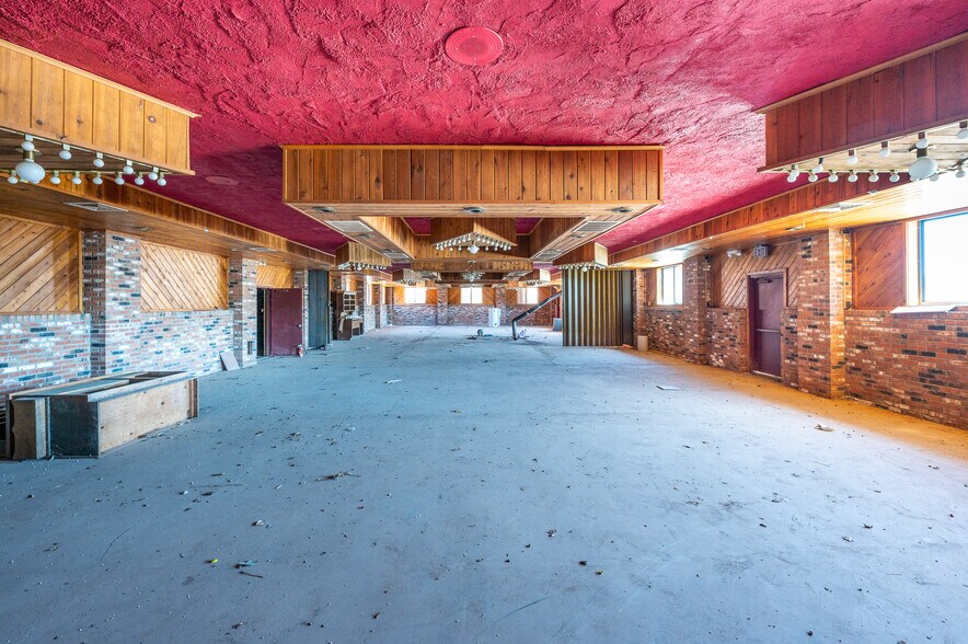 More Photos Of 4858 Route 32, Catskill Hotel For Lease
