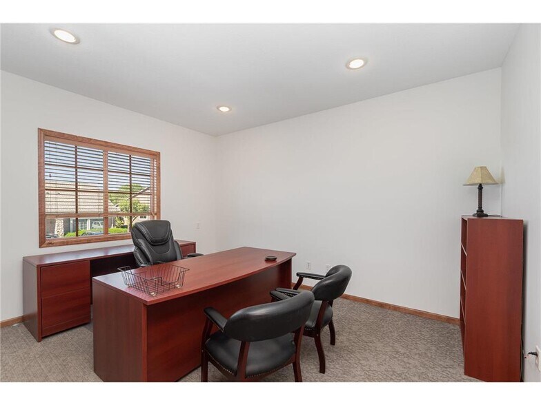 More Photos Of 2255 Waters Dr, Mendota Heights Unknown For Lease