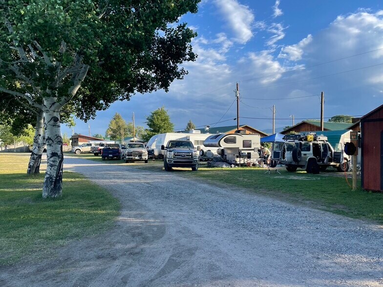 More Photos Of 540 N Main St, Melrose Hotel For Sale