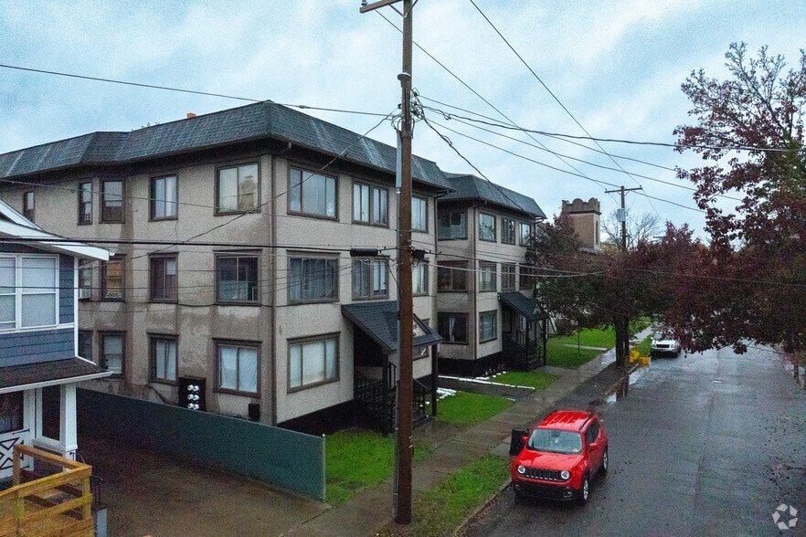 More Photos Of 408 Roosevelt Ave, Endicott Multifamily For Sale