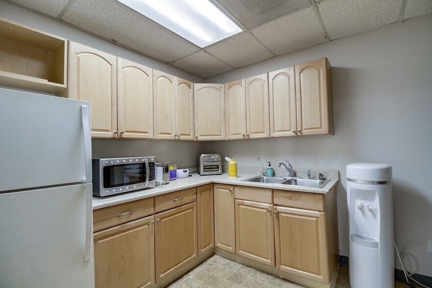 More Photos Of 9625 Black Mountain Rd, San Diego Office For Sale