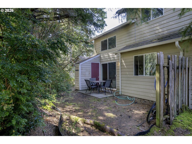 More Photos Of 1310-1390 Spruce St, Florence Apartments For Sale
