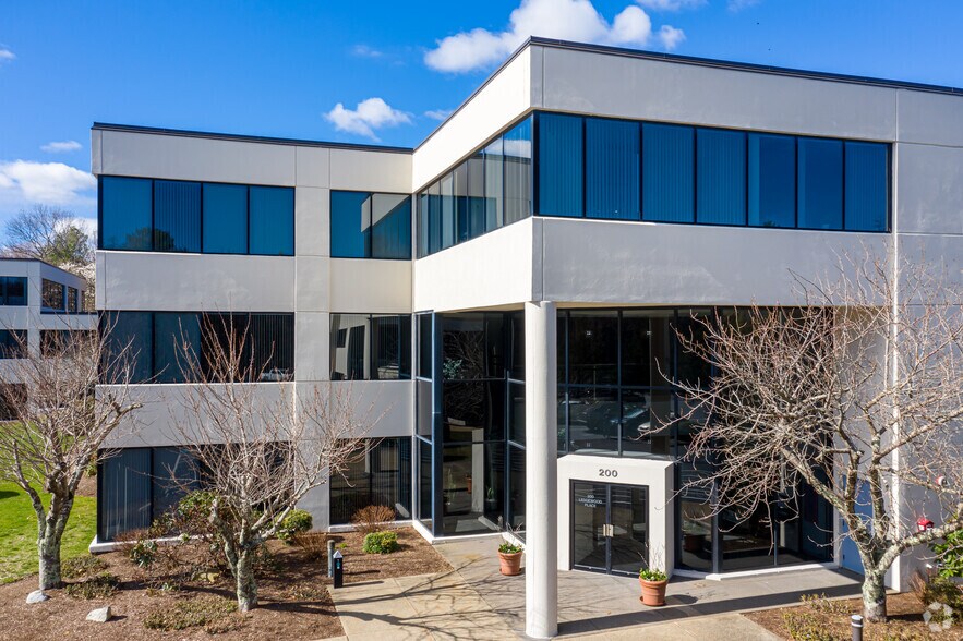 More Photos Of 200 Ledgewood Pl, Rockland Unknown For Lease