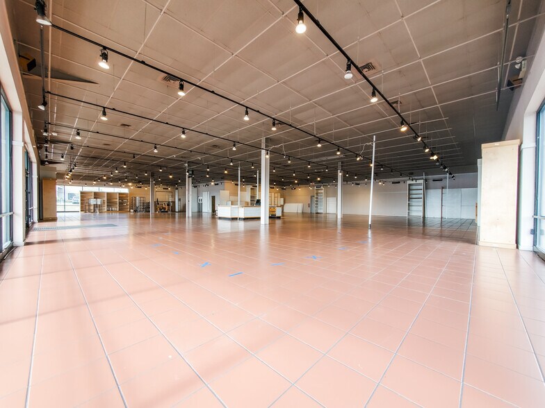 More Photos Of 2015 Schorrway Dr NW, Lancaster Freestanding For Lease