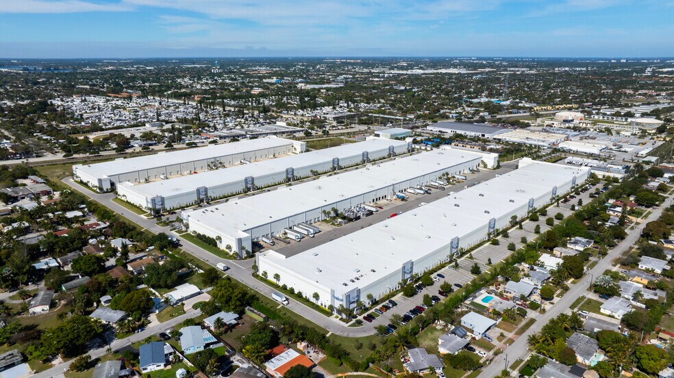 More Photos Of 1240-1270 NE 48th St, Pompano Beach Unknown For Lease