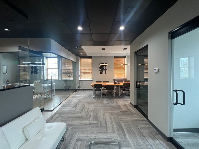 More Photos Of 130 Parker St, Lawrence Office Residential For Lease