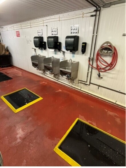 More Photos Of 163 Kings Hwy, Mount Royal Food Processing For Sale