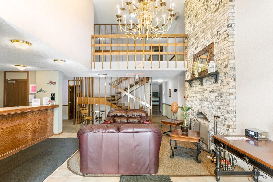 More Photos Of 240 E Fond du Lac St, Ripon Hotel For Sale