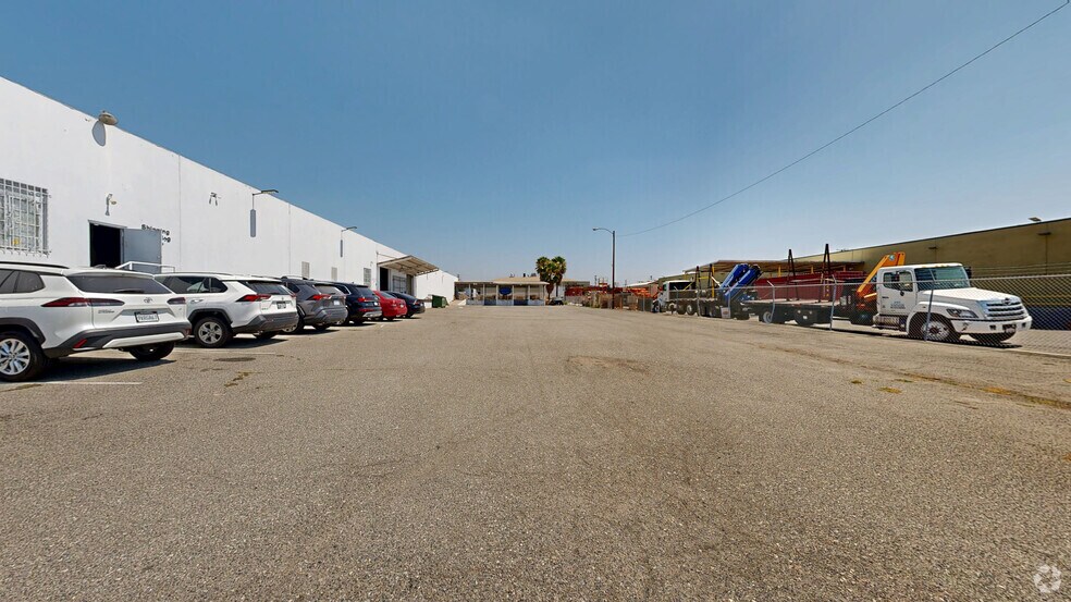 Primary Photo Of 6465 Corvette St, Commerce Manufacturing For Sale